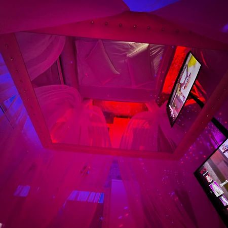 Anadi Hotel Boutique Only Adult Braşov Dış mekan fotoğraf