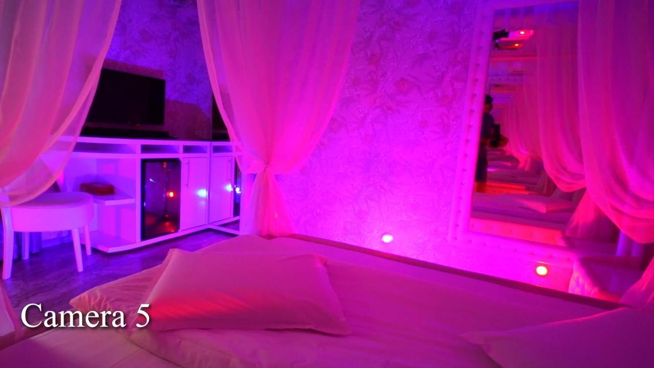 Anadi Hotel Boutique Only Adult Braşov Dış mekan fotoğraf