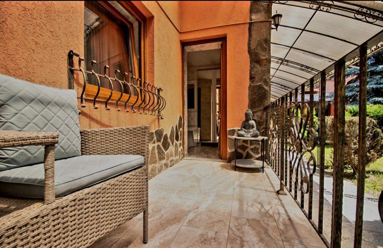 Anadi Hotel Boutique Only Adult Braşov Dış mekan fotoğraf