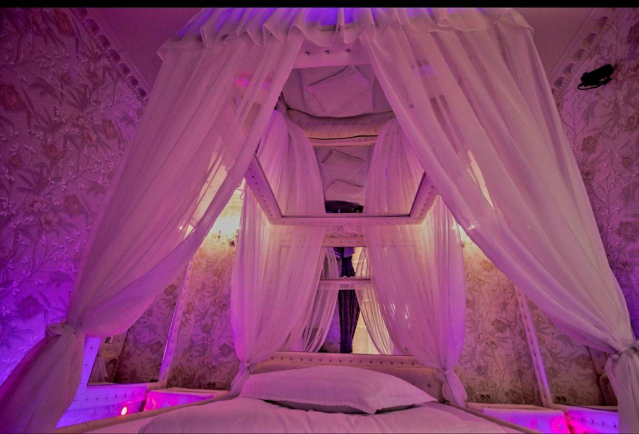 Anadi Hotel Boutique Only Adult Braşov Dış mekan fotoğraf