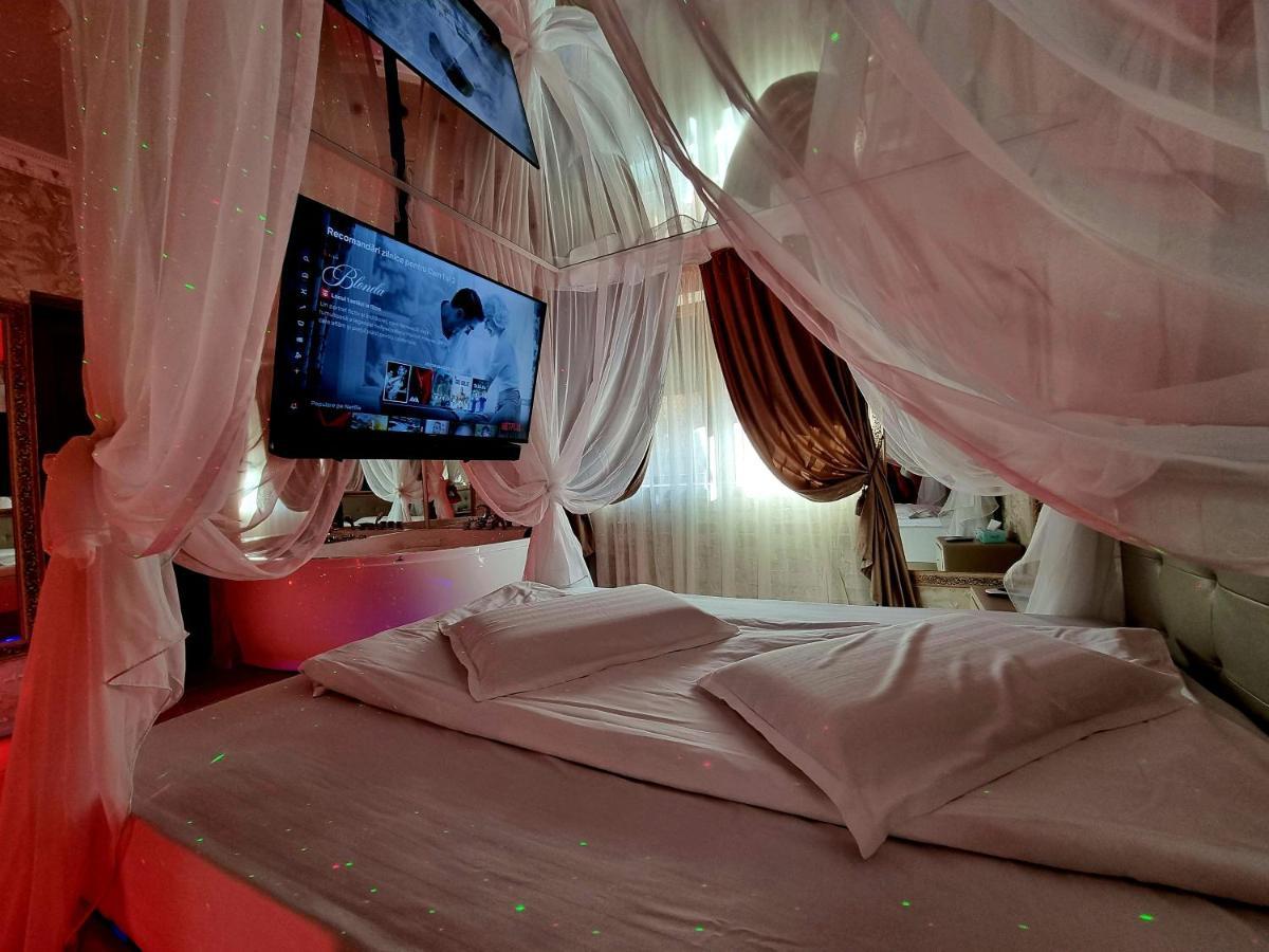 Anadi Hotel Boutique Only Adult Braşov Dış mekan fotoğraf
