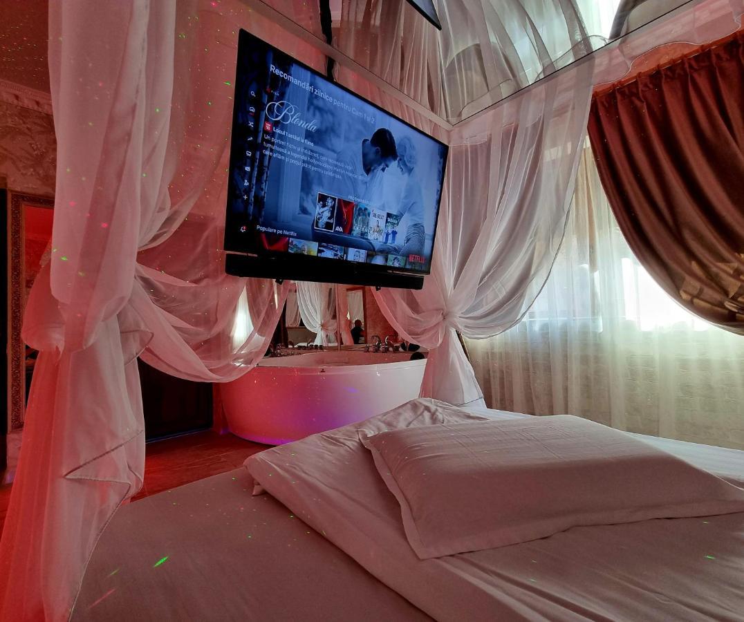 Anadi Hotel Boutique Only Adult Braşov Dış mekan fotoğraf