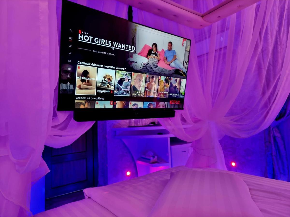 Anadi Hotel Boutique Only Adult Braşov Dış mekan fotoğraf