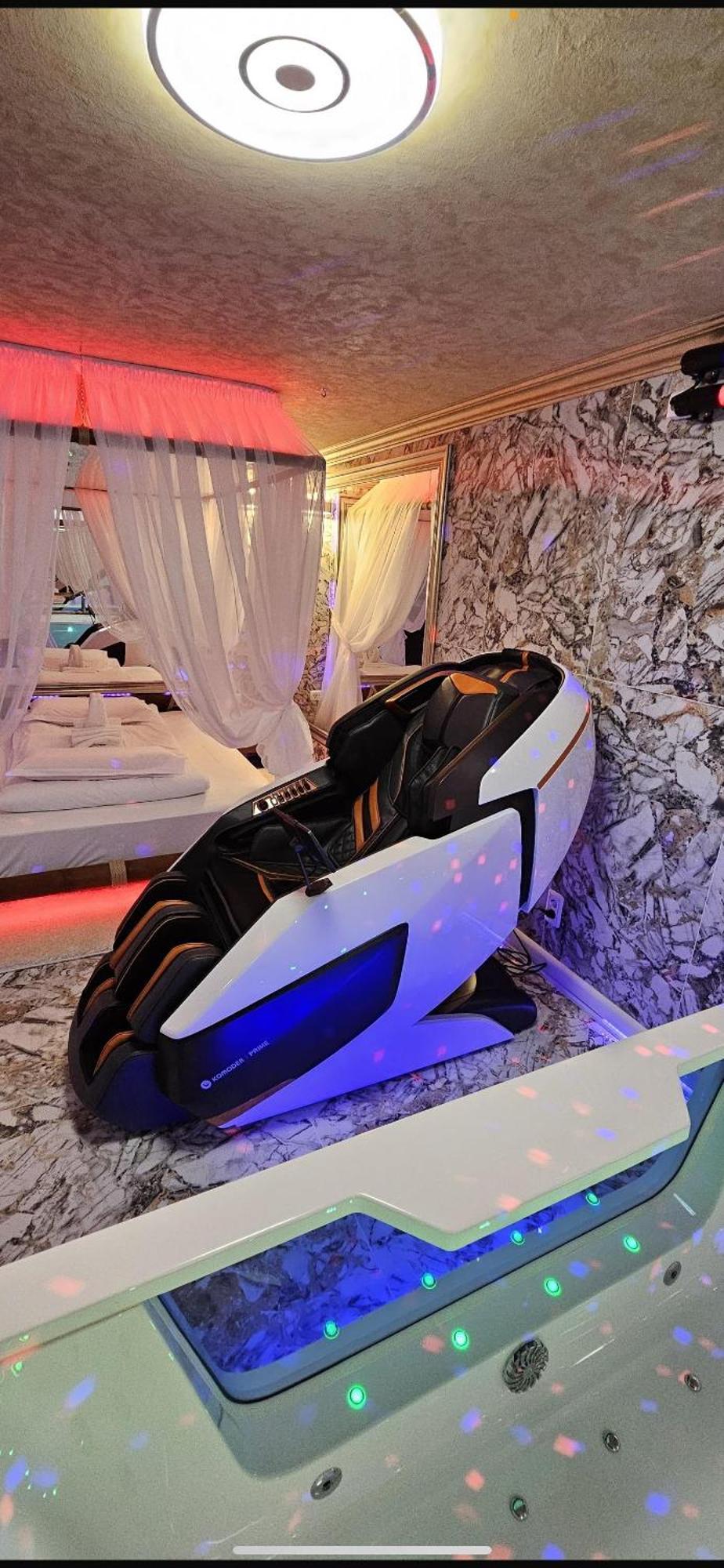 Anadi Hotel Boutique Only Adult Braşov Dış mekan fotoğraf